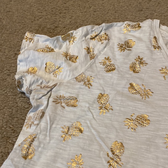 Gold foil pineapple t-shirt - Picture 3 of 8
